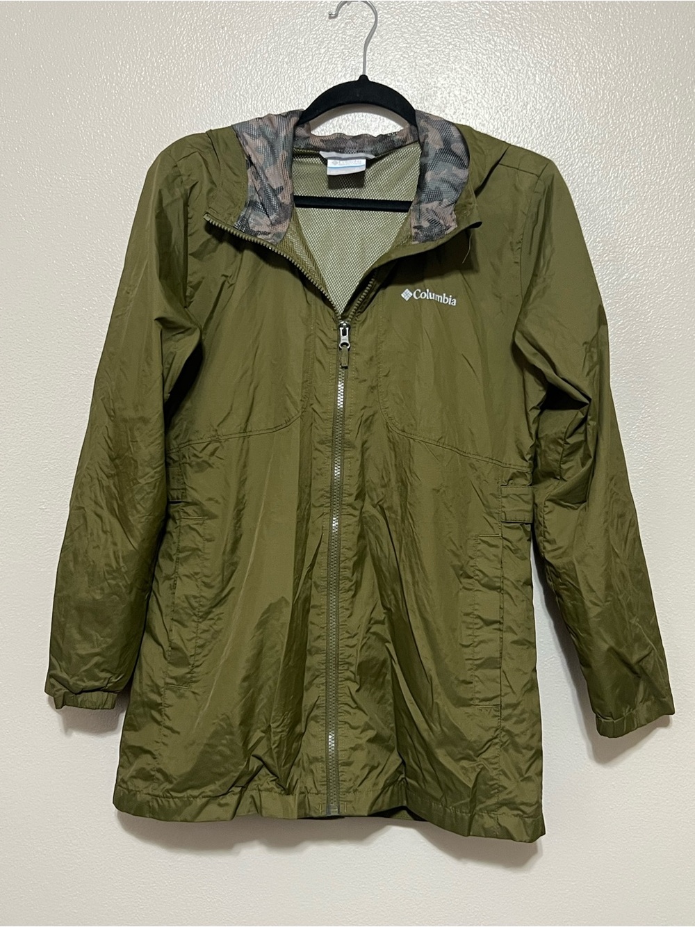 Columbia Women's Hooded Rain Jacket Size XL Lightweight Khaki Green Camo